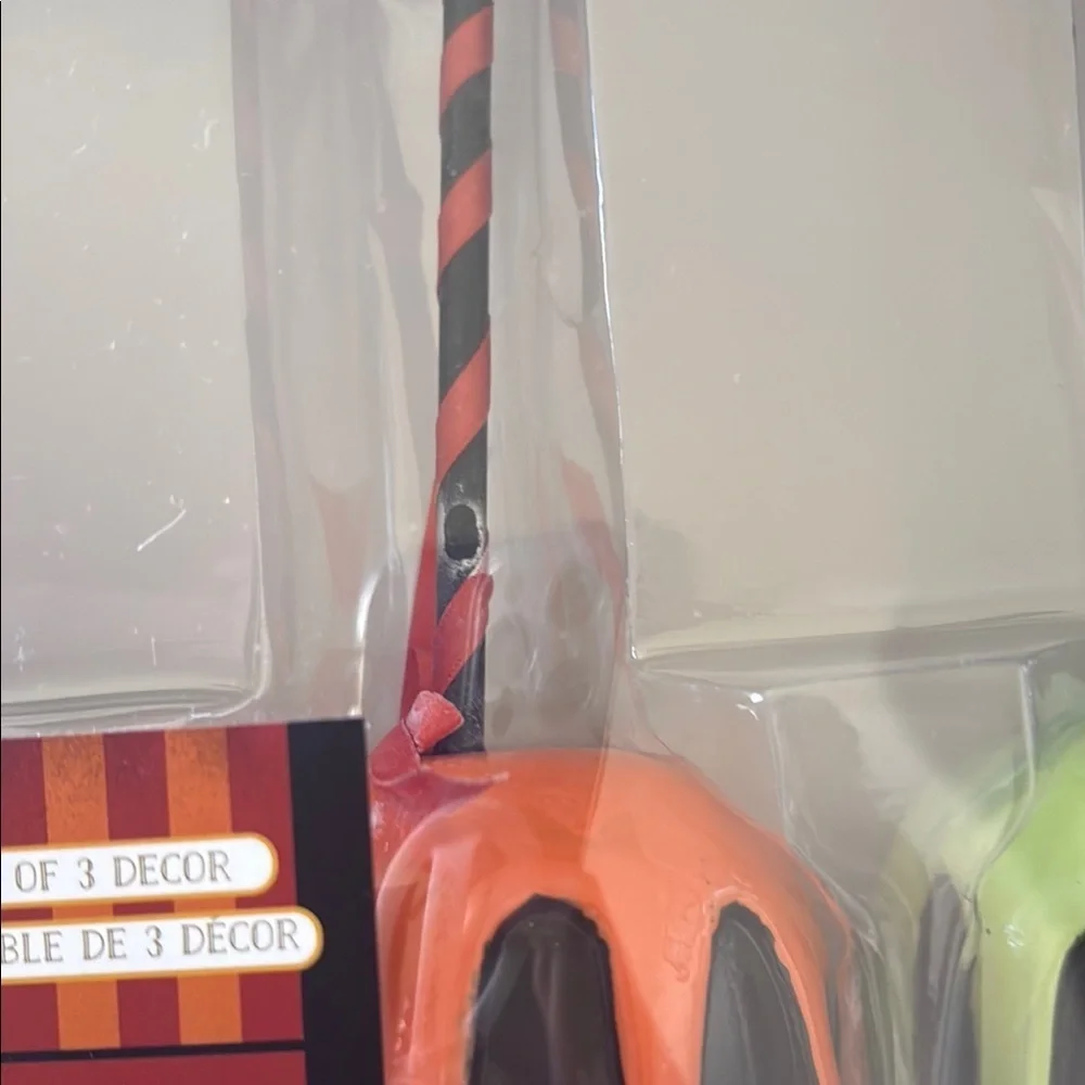 Sweet treats Halloween set of three poison apple decor